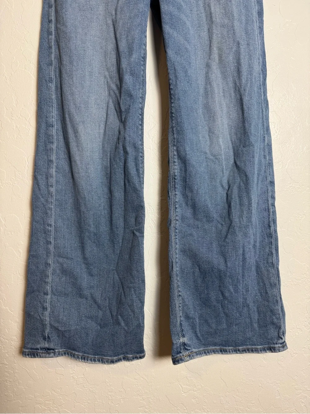 American Eagle Super High Rise Baggy Wide Leg Jeans Light Wash 0 Regular